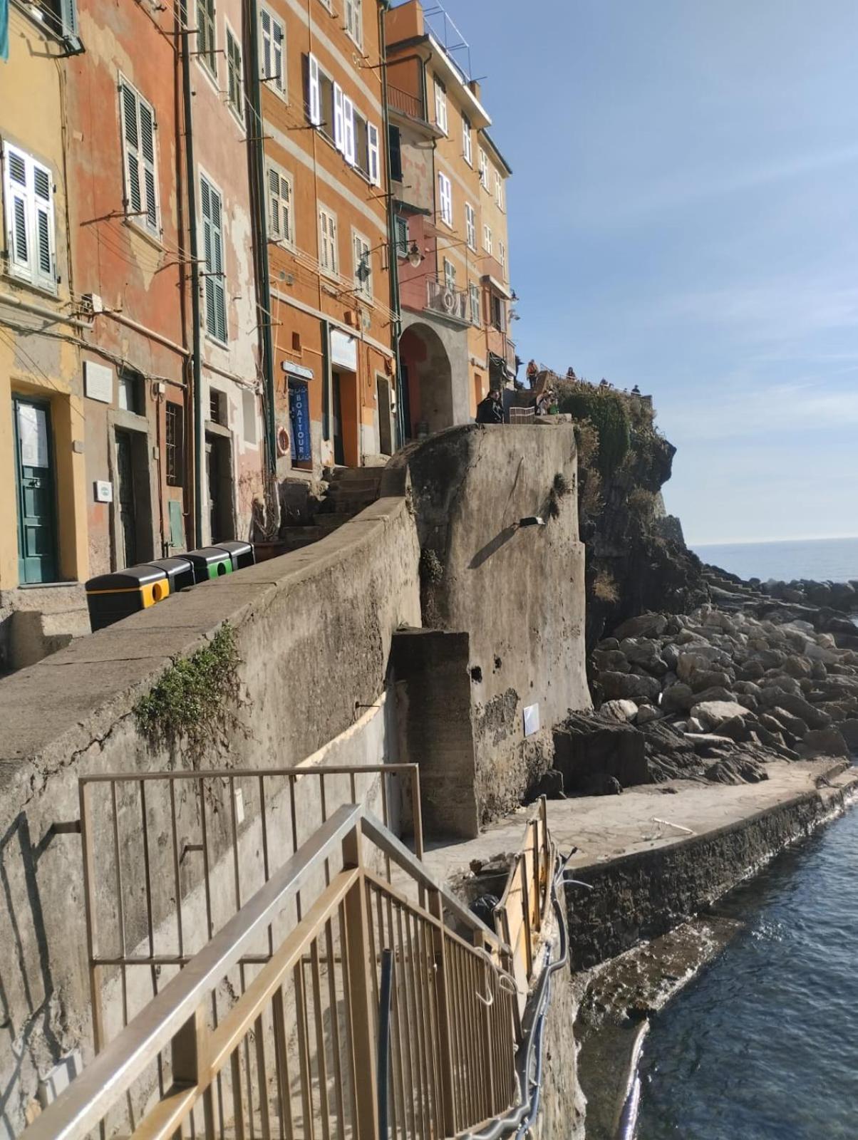 Casa Vacanze Andrea La Tua Base Per Visitare Il Mare Delle Cinque Terre Apartment La Spezia Bagian luar foto